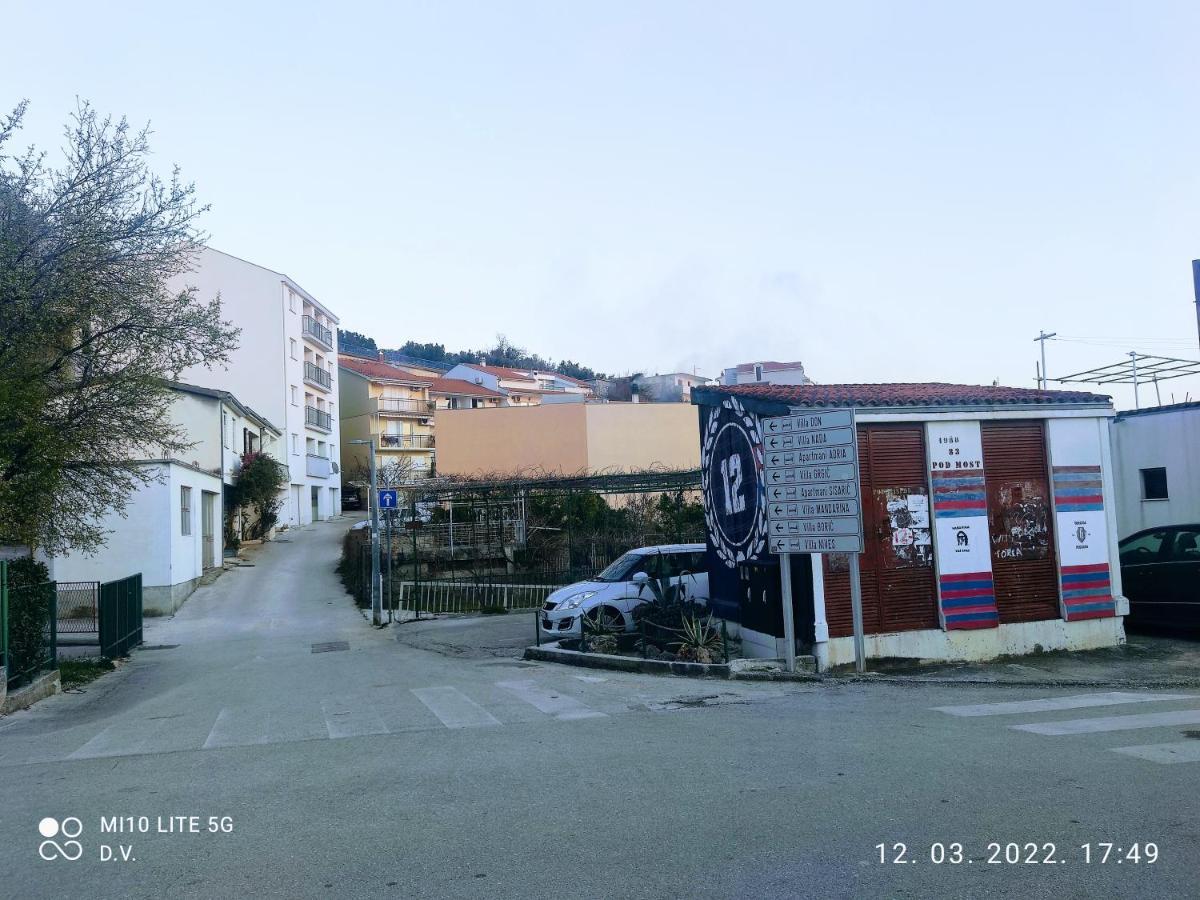 Apartmani Daniela Podgora Luaran gambar