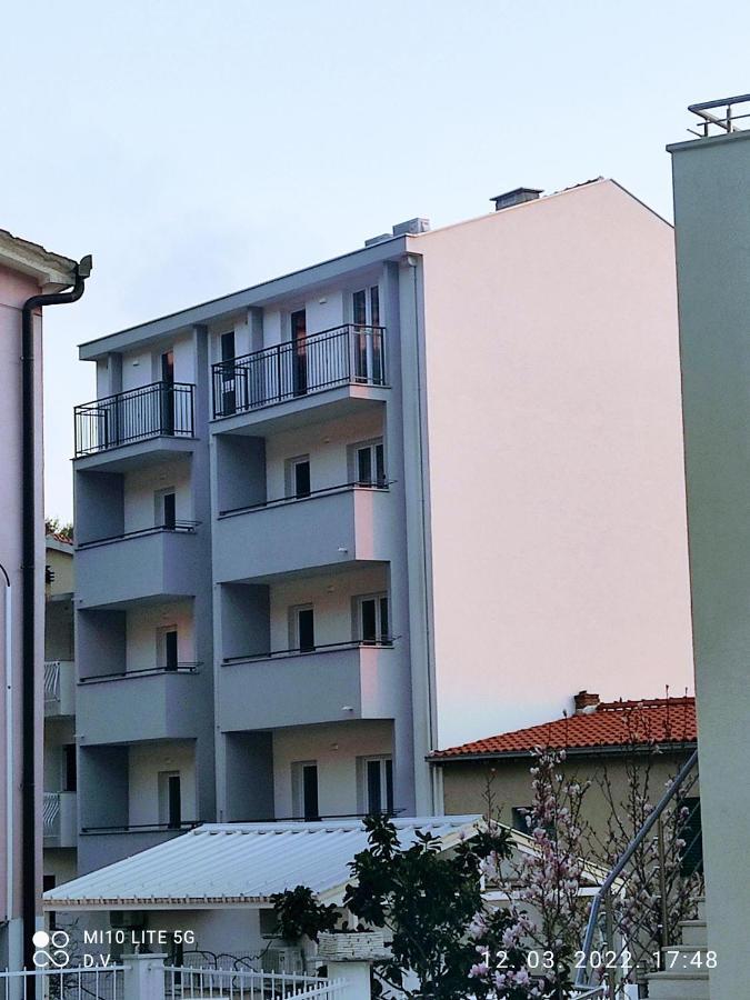 Apartmani Daniela Podgora Luaran gambar