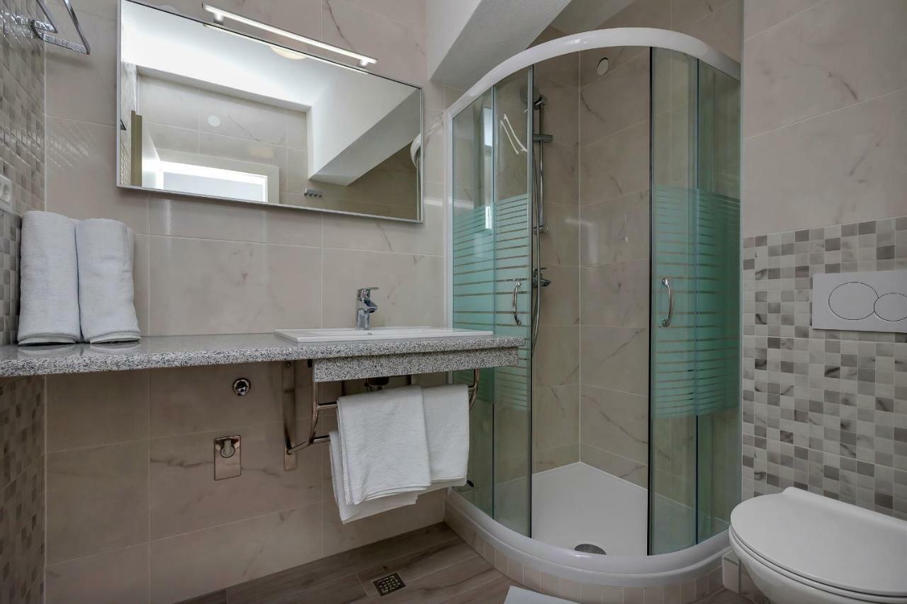 Apartmani Daniela Podgora Luaran gambar