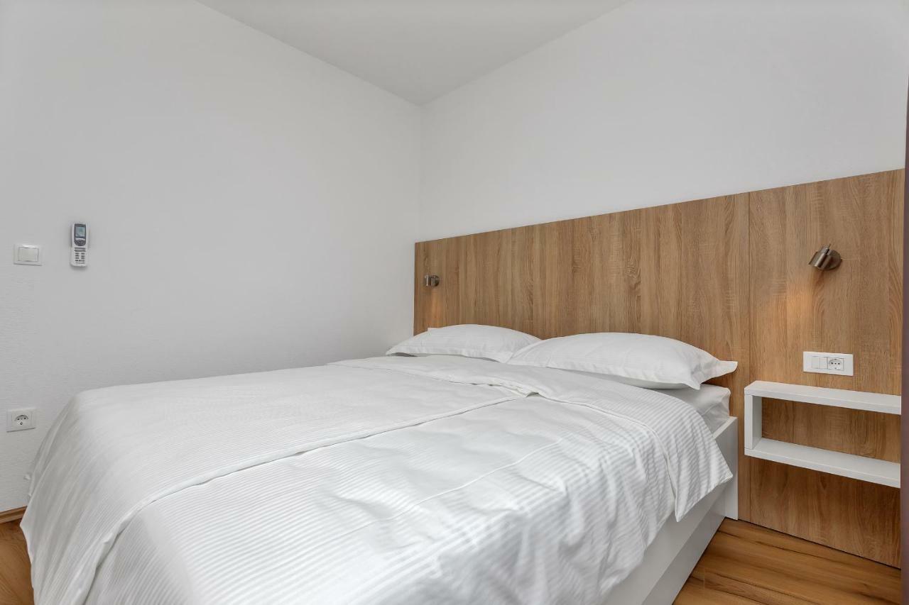 Apartmani Daniela Podgora Luaran gambar